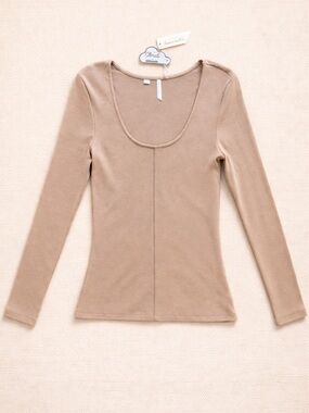 Travis Mathew Cloud Collection Ribbed Knit Beige Scoop Neck Long Sleeve Top L